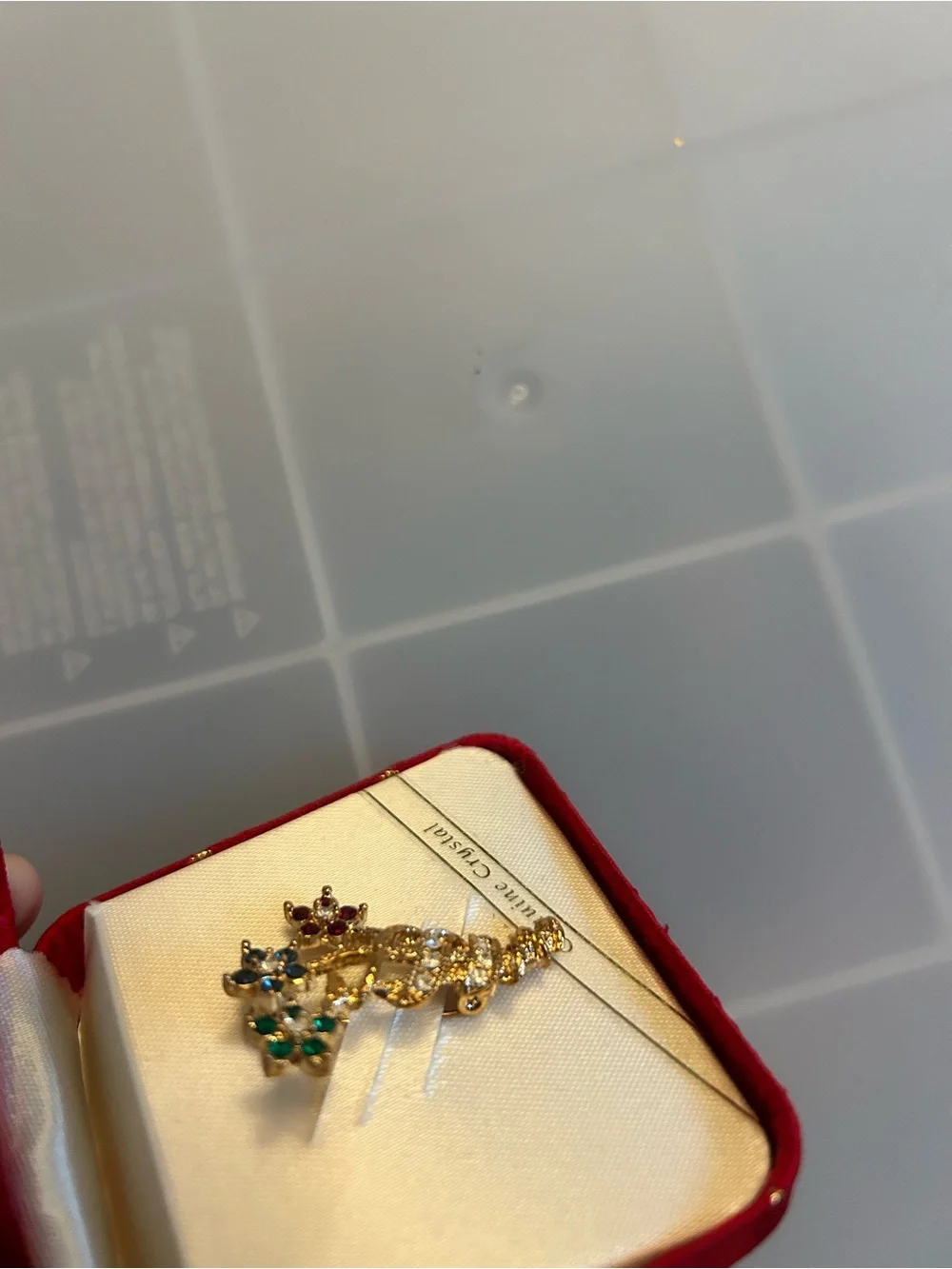 Vintage gold-tone floral bouquet brooch - brand new in box